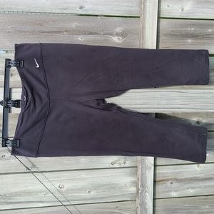 Nike Dri-Fit Legging Capri in Black